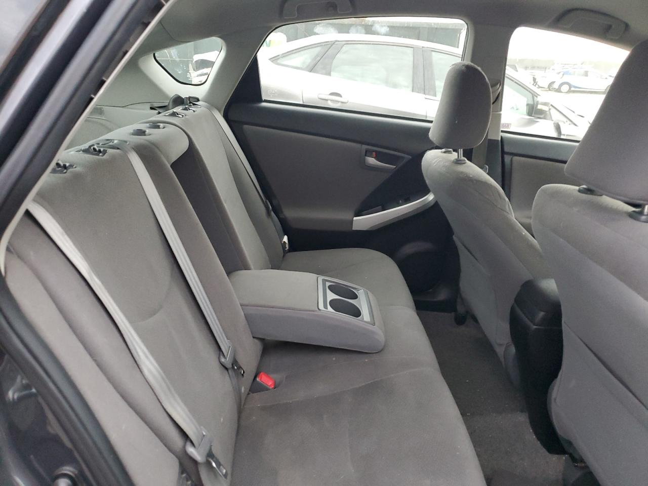 2013 Toyota Prius - Image 10