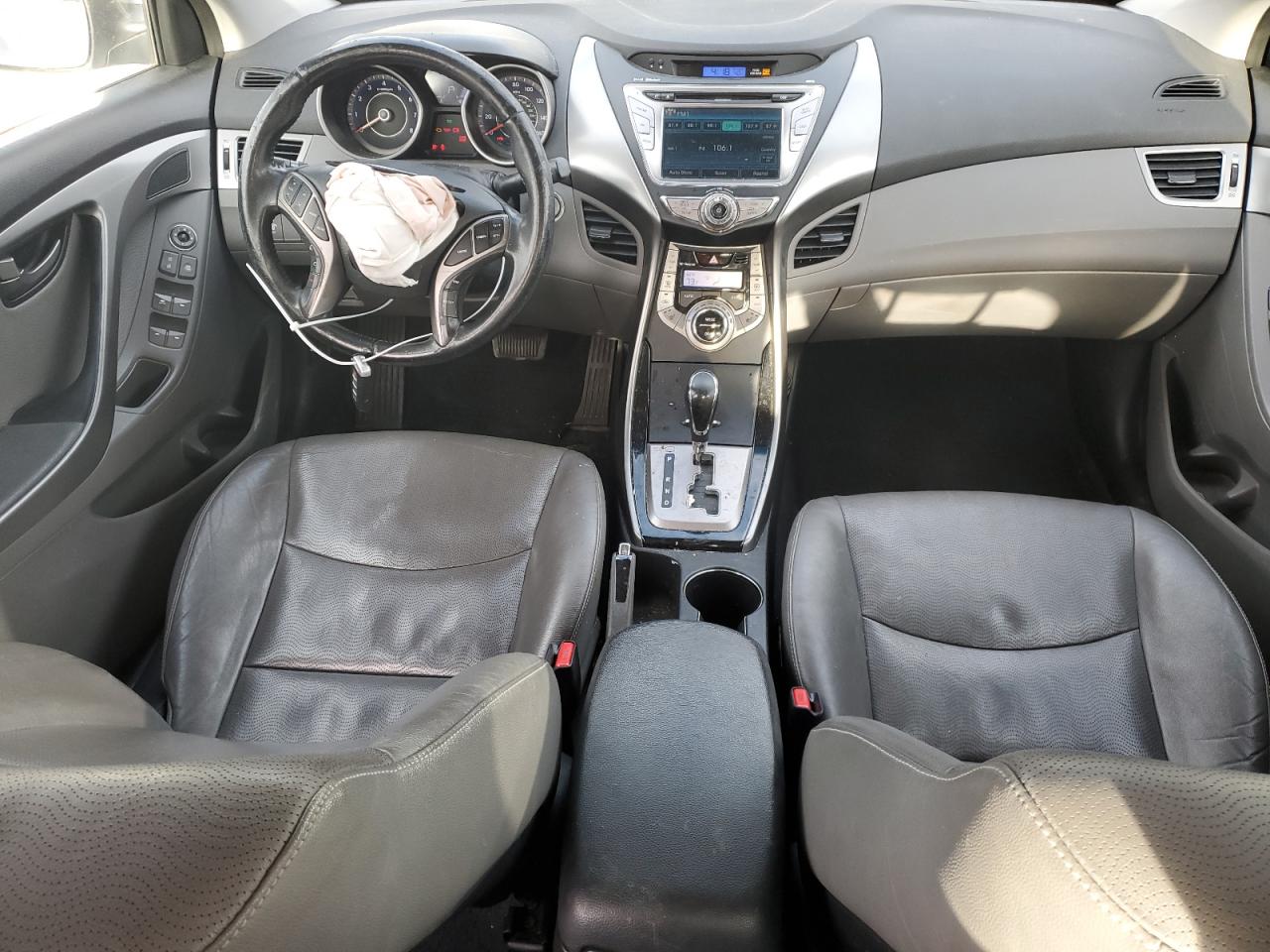 2013 Hyundai Elantra - Image 8