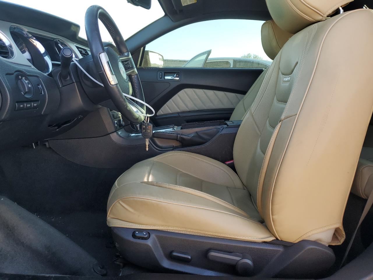 2012 Ford Mustang - Image 7