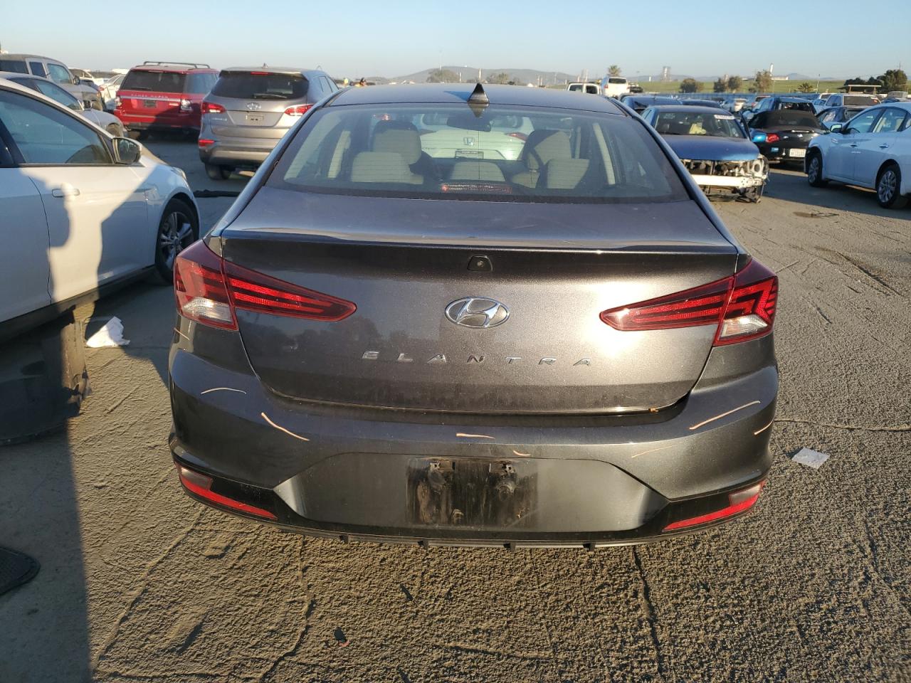 2020 Hyundai Elantra - Image 6