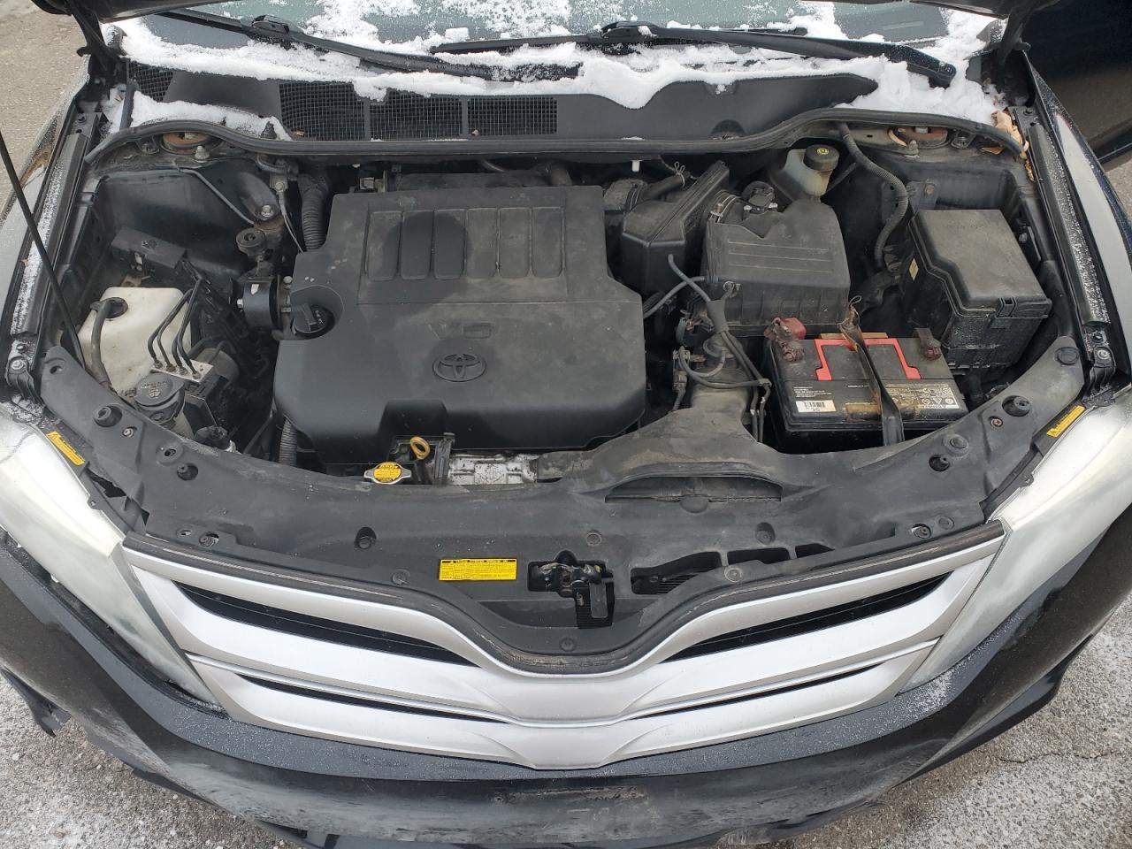 2013 Toyota Venza - Image 12