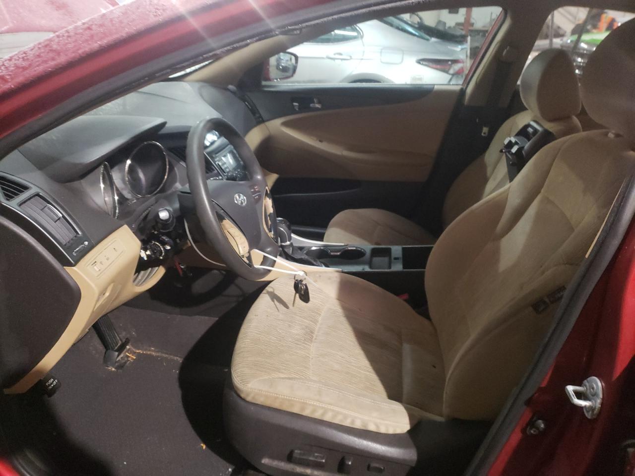 2011 Hyundai Sonata - Image 7