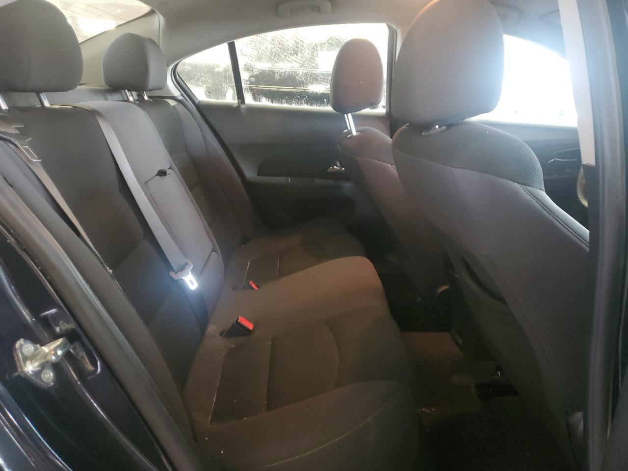 2016 Chevrolet Cruze - Image 11