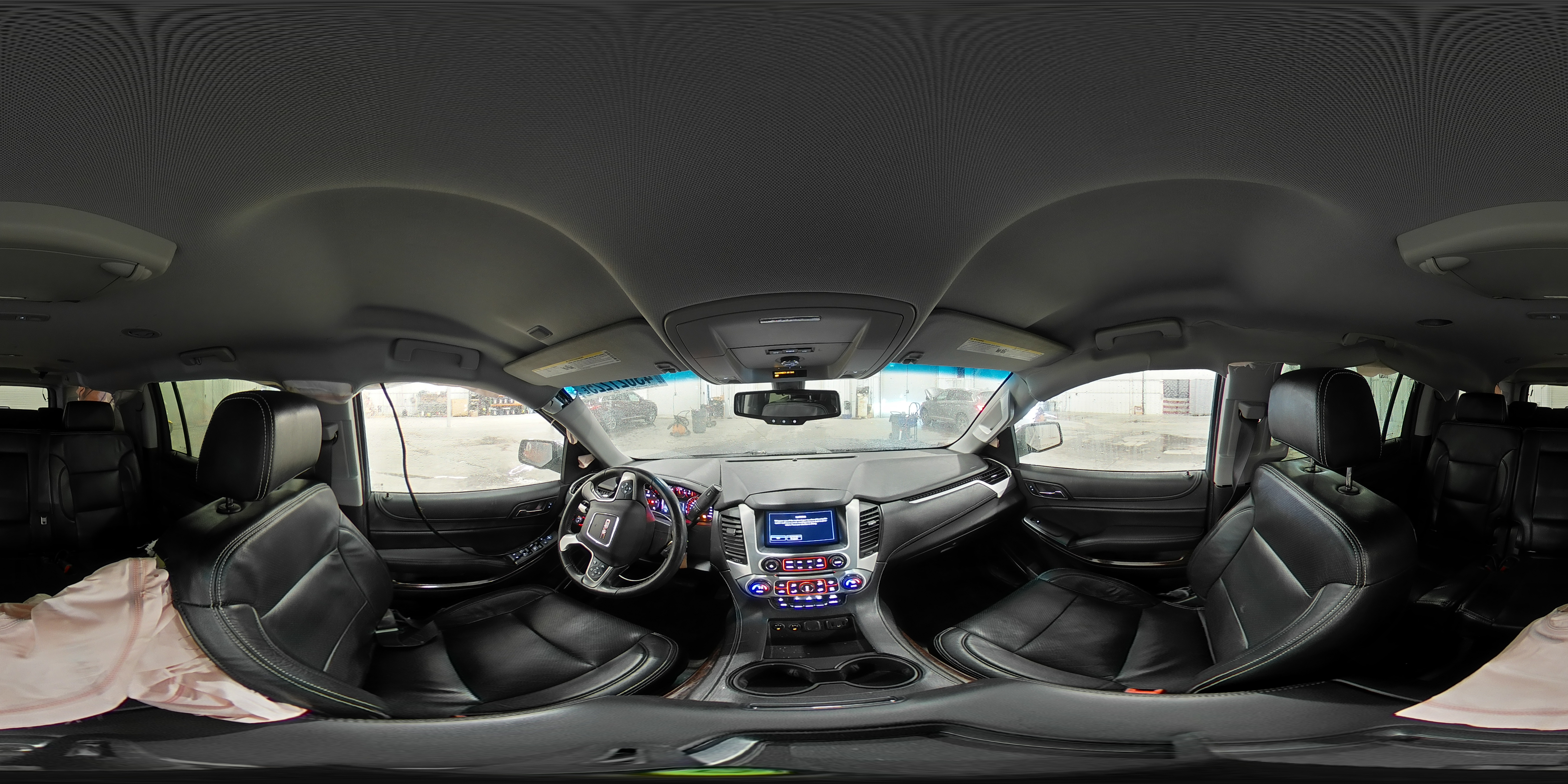 2015 GMC Yukon - Image 14