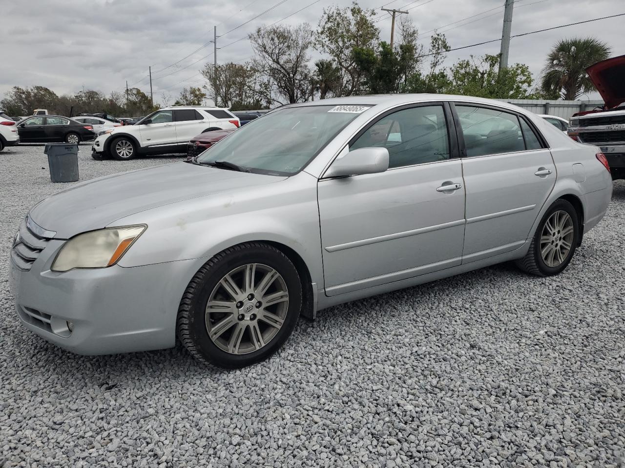 2007 Toyota Avalon - Image 1