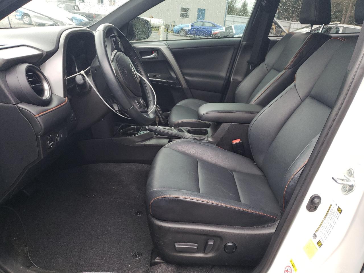 2017 Toyota RAV 4 - Image 7