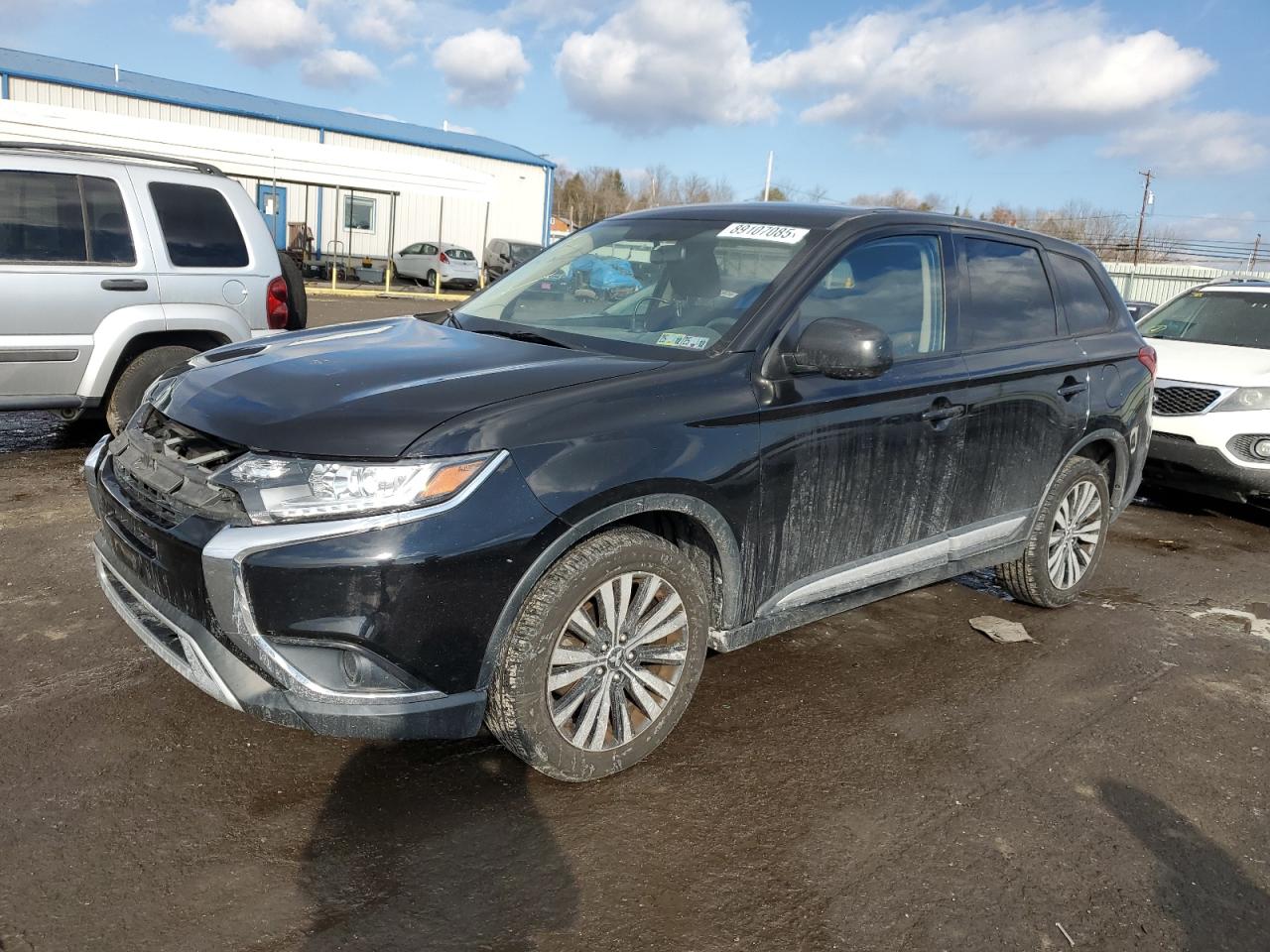 2019 Mitsubishi Outlander - Image 1