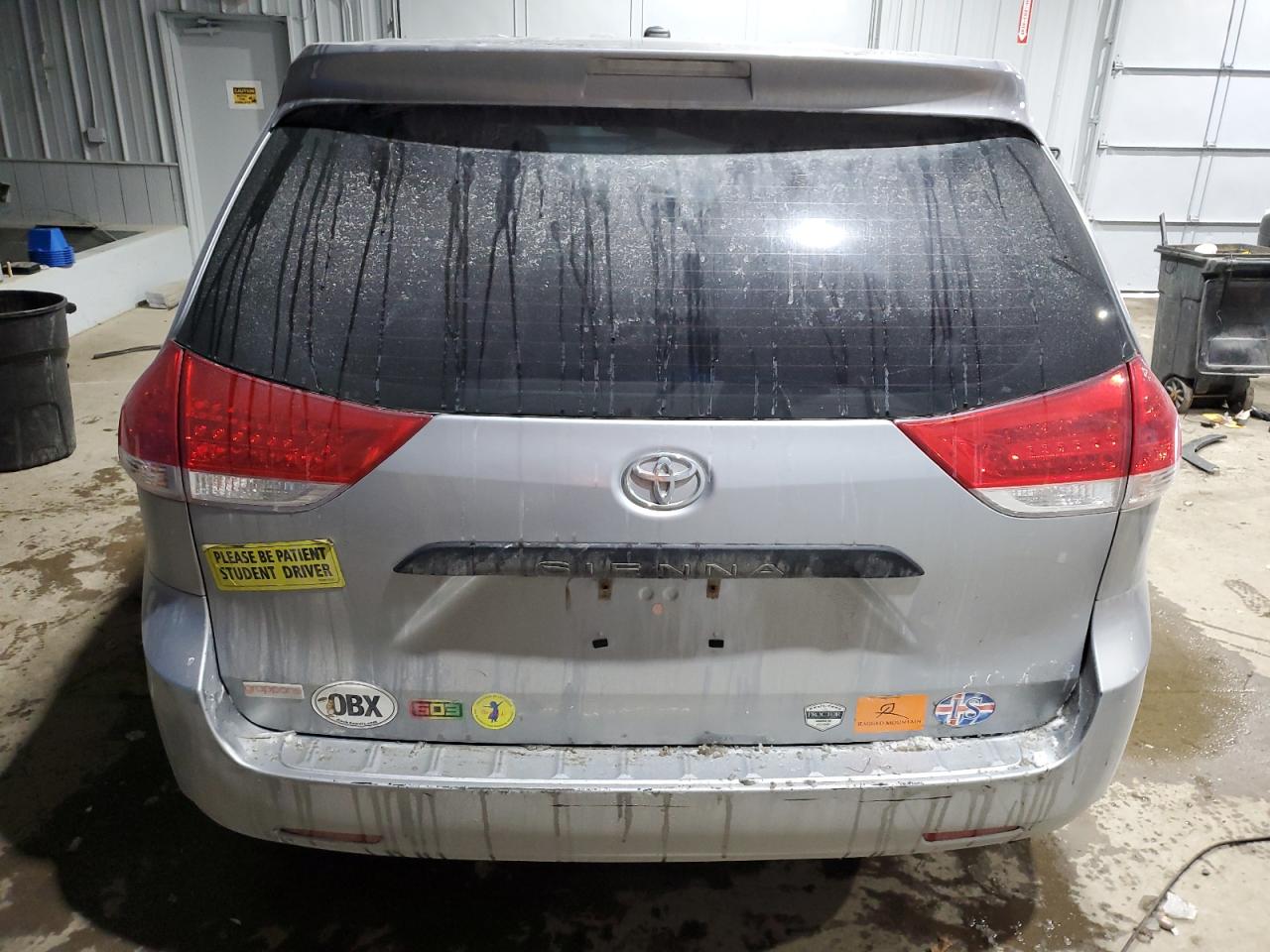 2014 Toyota Sienna - Image 6