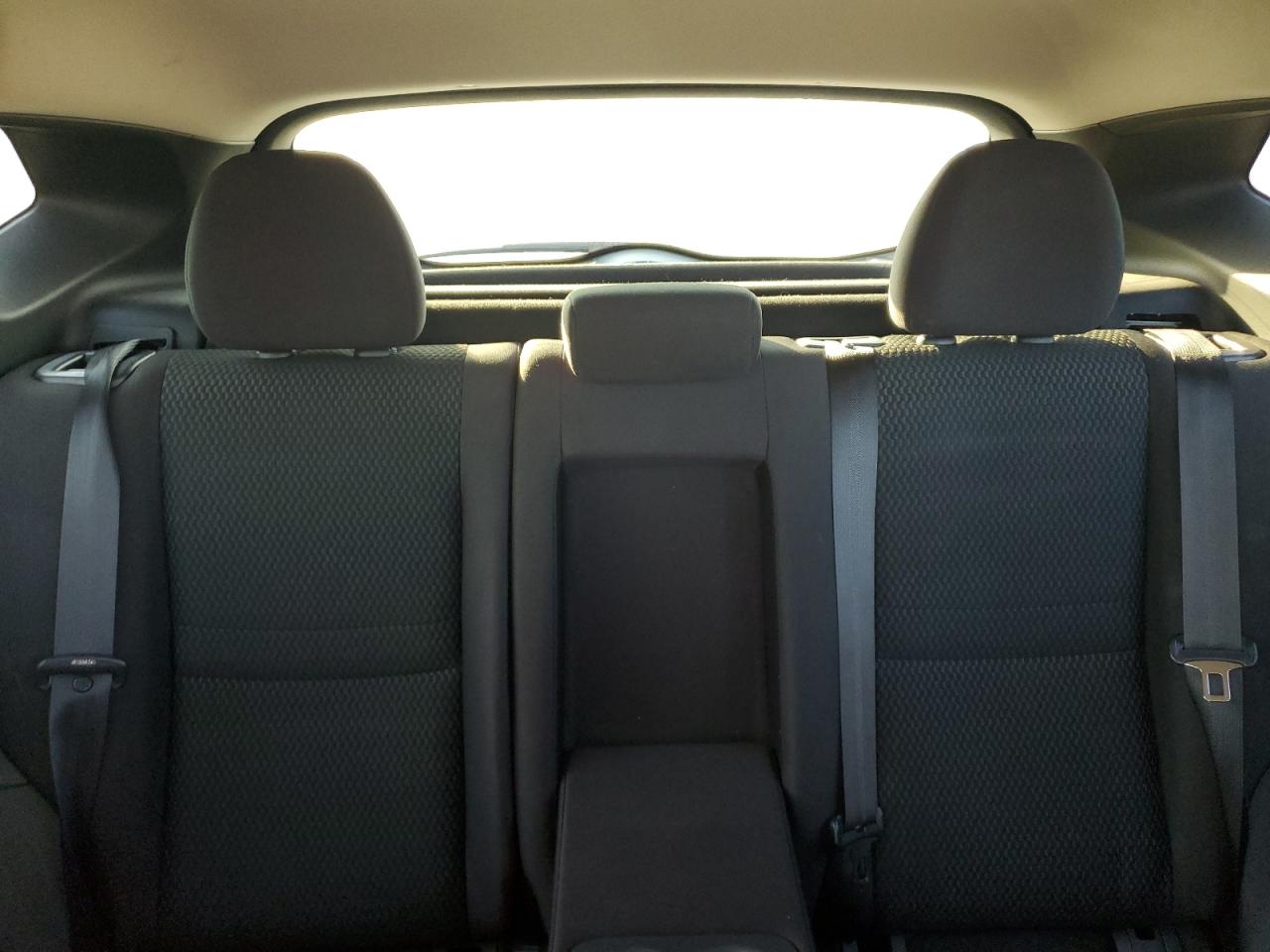 2018 Nissan Rogue - Image 10