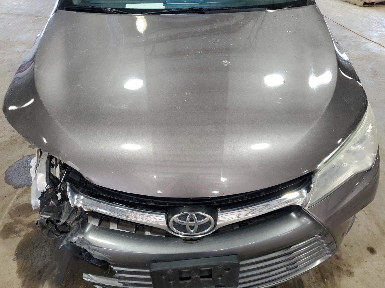2015 Toyota Camry - Image 13