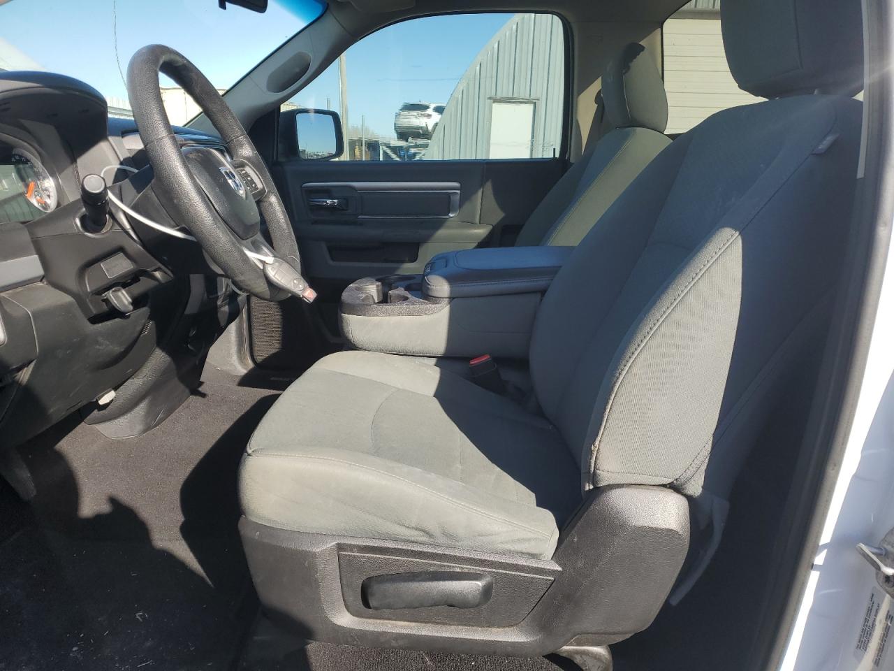 2016 RAM 1500 - Image 7