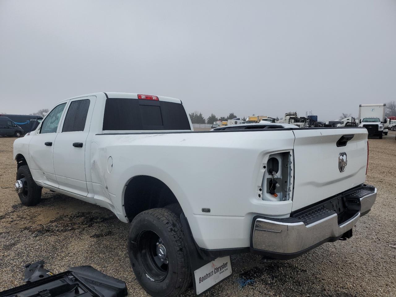 2022 RAM 3500 - Image 3