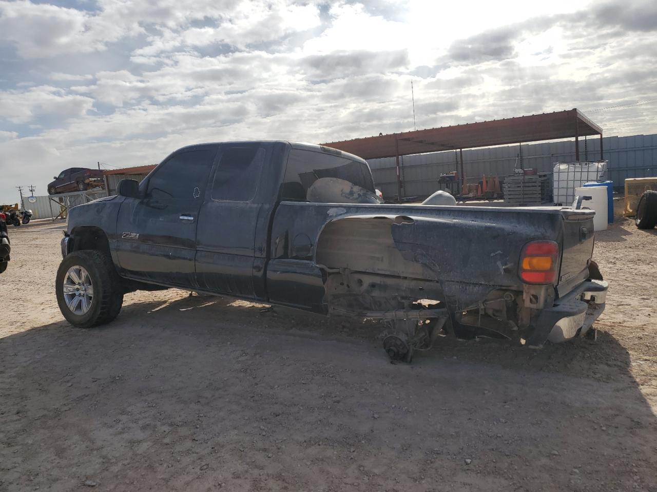 2001 GMC Sierra - Image 2