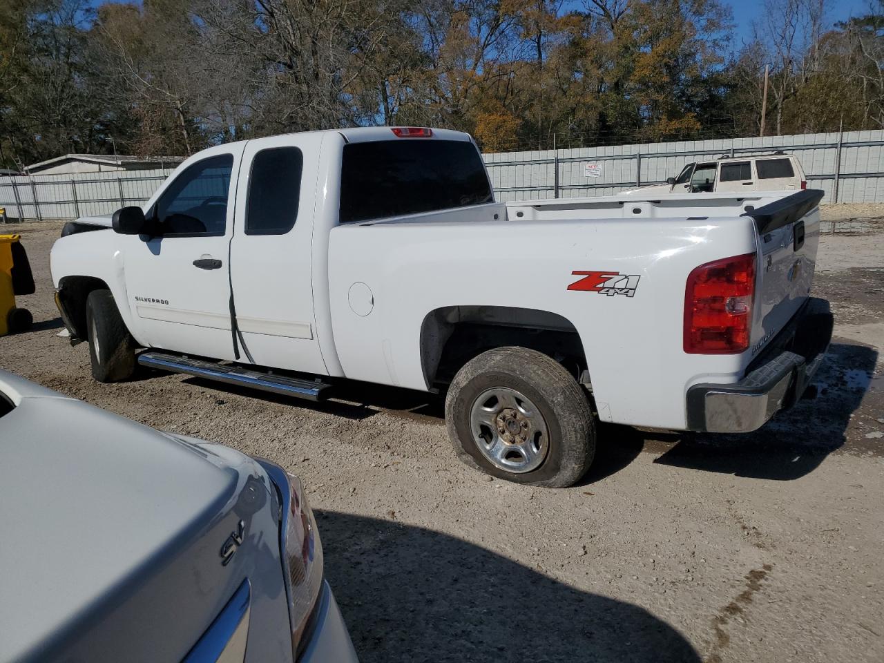 2013 Chevrolet Silverado - Image 2