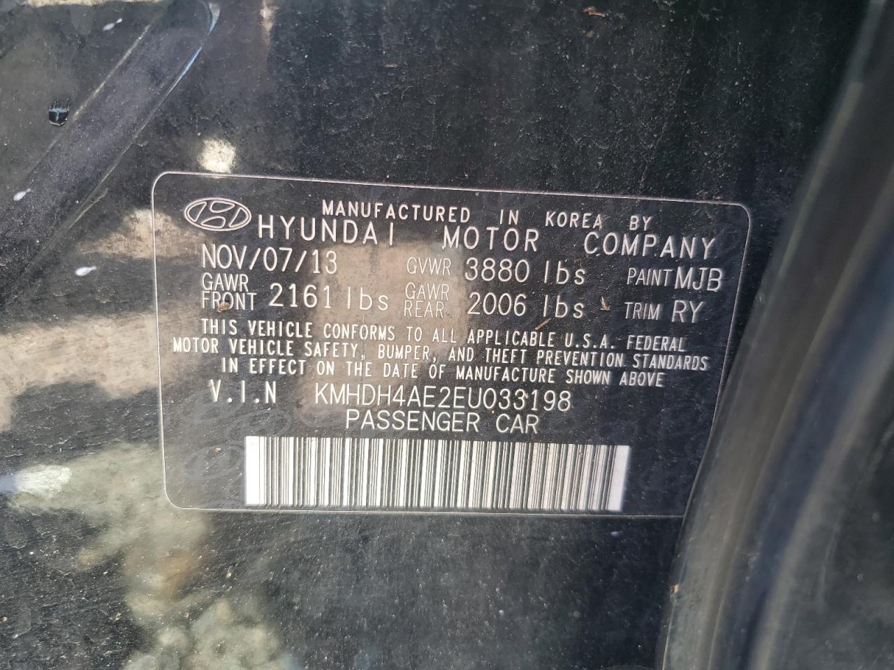 2014 Hyundai Elantra - Image 12