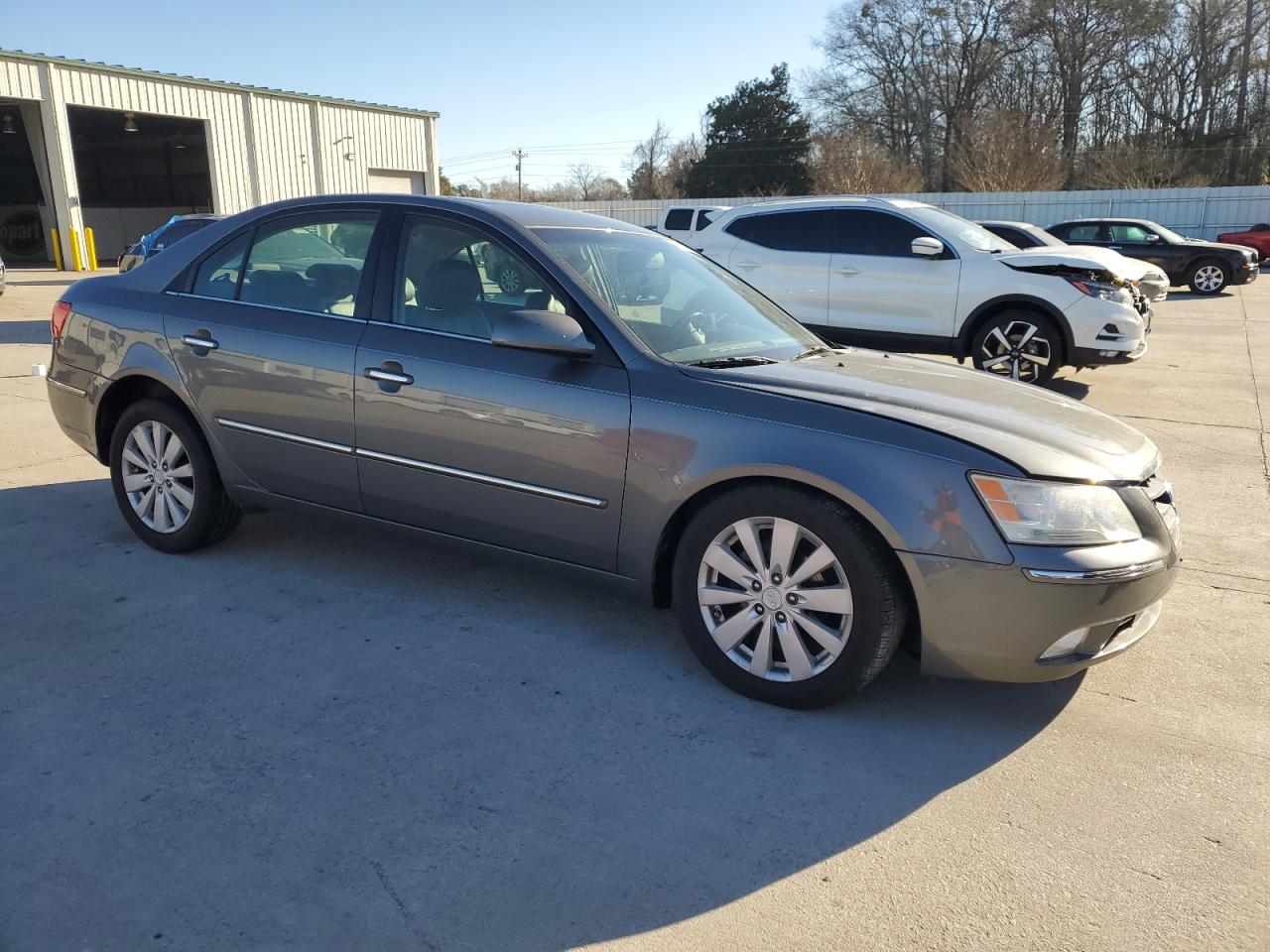 2009 Hyundai Sonata - Image 4
