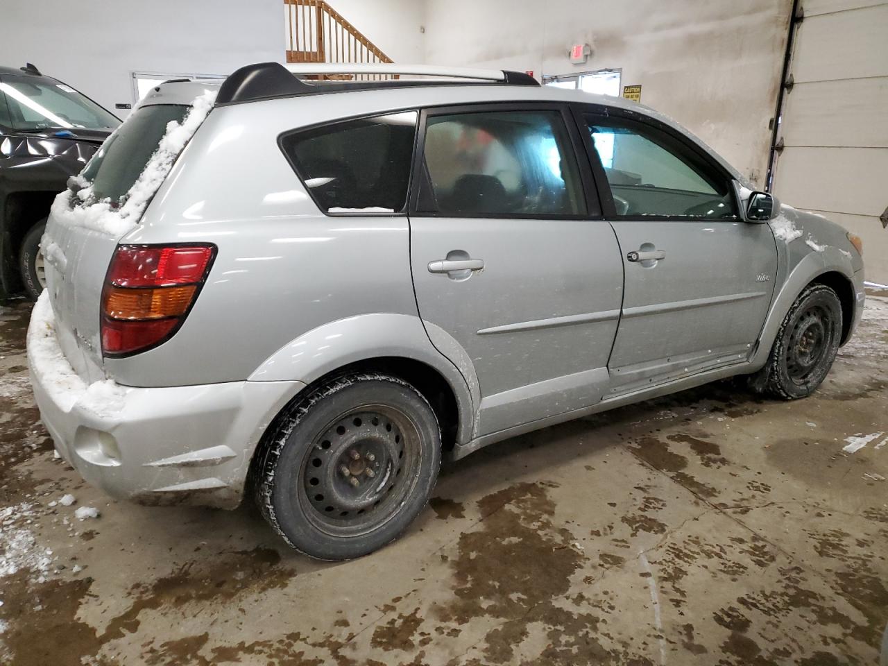 2005 Pontiac Vibe - Image 3