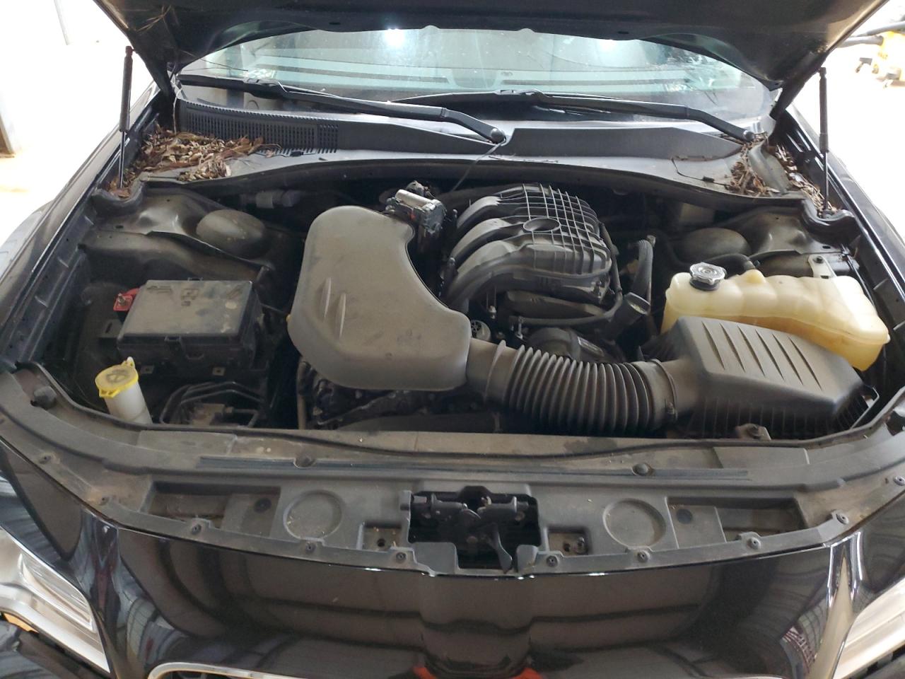 2020 Chrysler 300 - Image 11