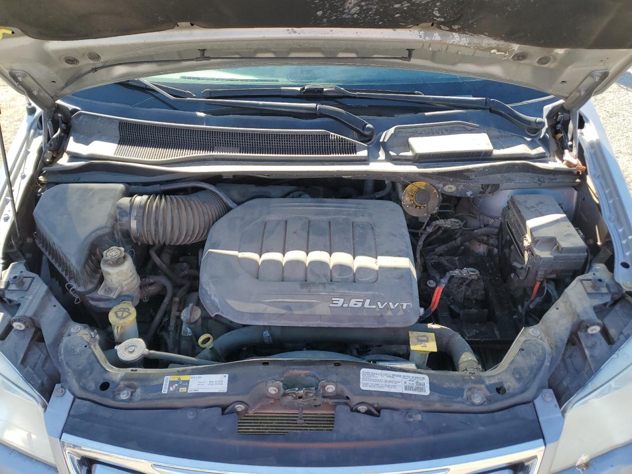 2014 Chrysler Town & Country - Image 12