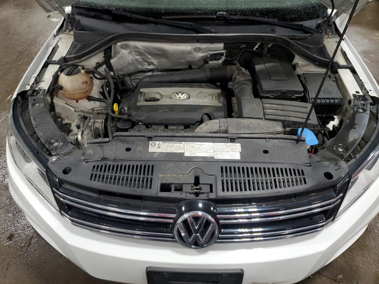 2016 Volkswagen Tiguan - Image 13