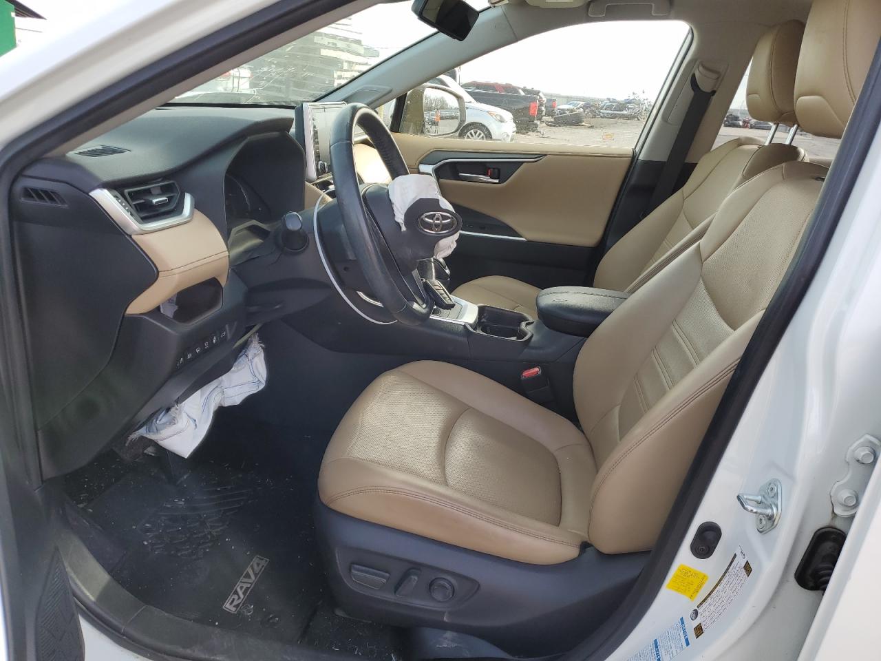 2019 Toyota RAV 4 - Image 7