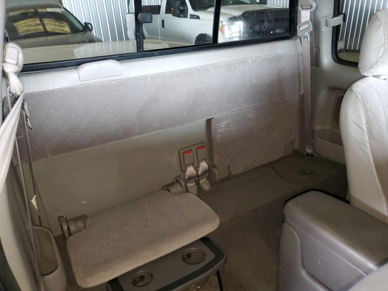 2002 Toyota Tacoma - Image 10