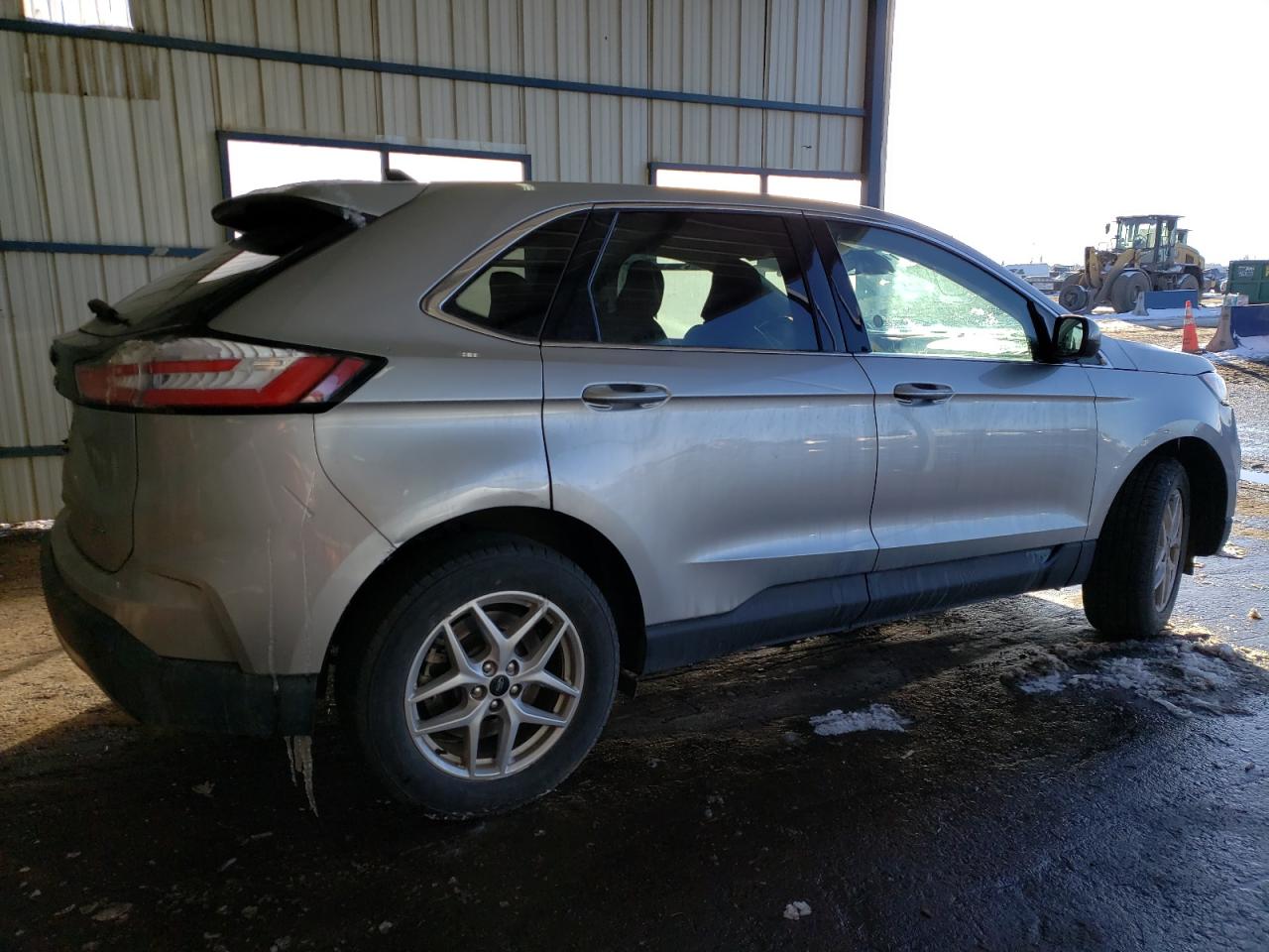 2023 Ford Edge - Image 3