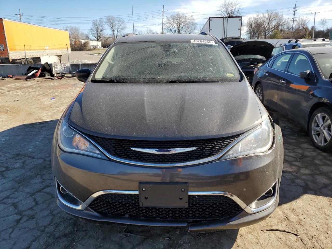 2019 Chrysler Pacifica - Image 5