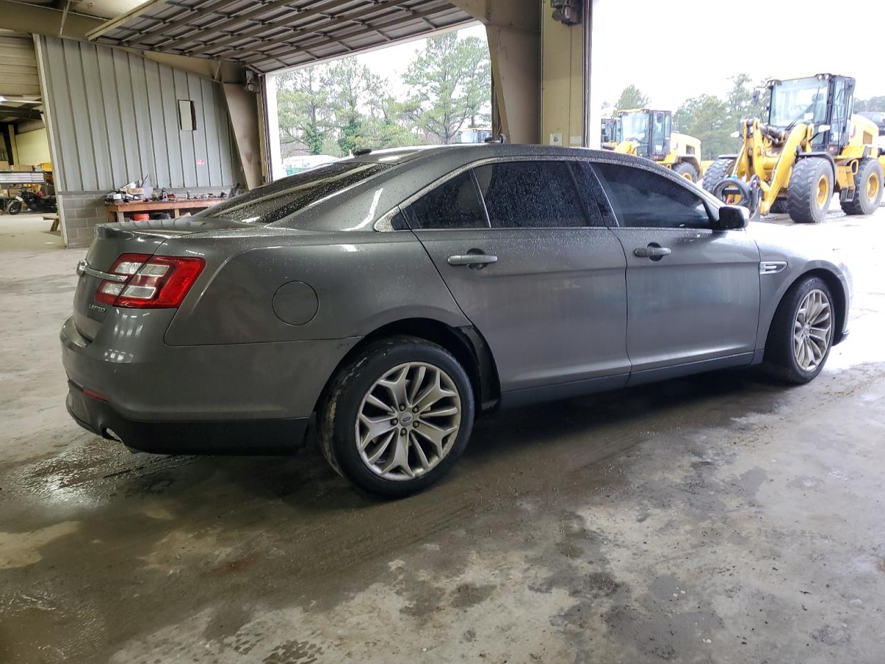 2014 Ford Taurus - Image 3