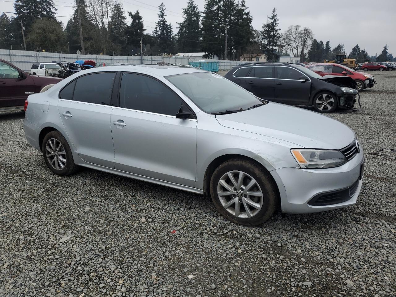 VIN 3VWDP7AJ2DM384960 2013 VOLKSWAGEN JETTA no.4