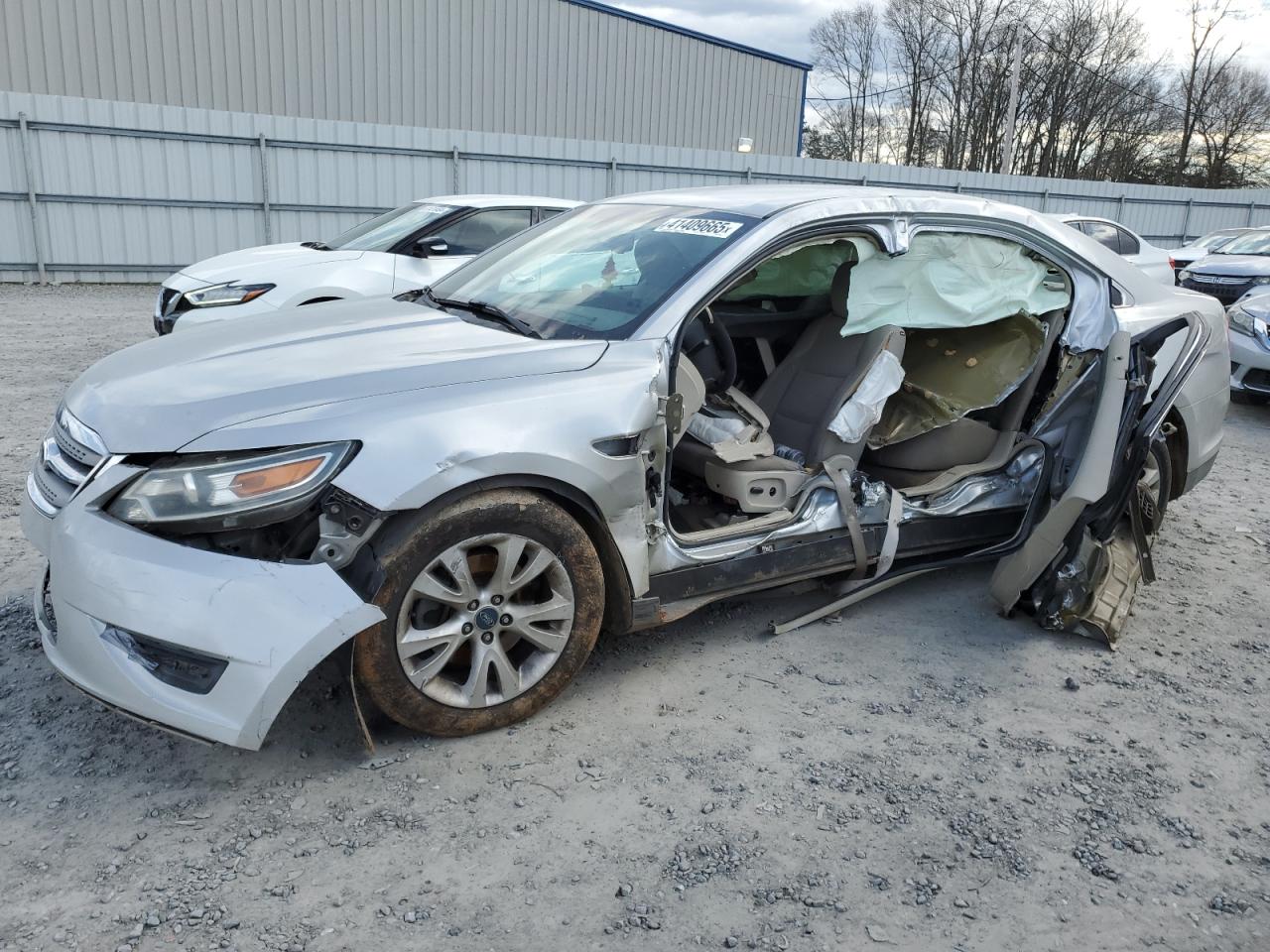 2010 Ford Taurus - Image 1