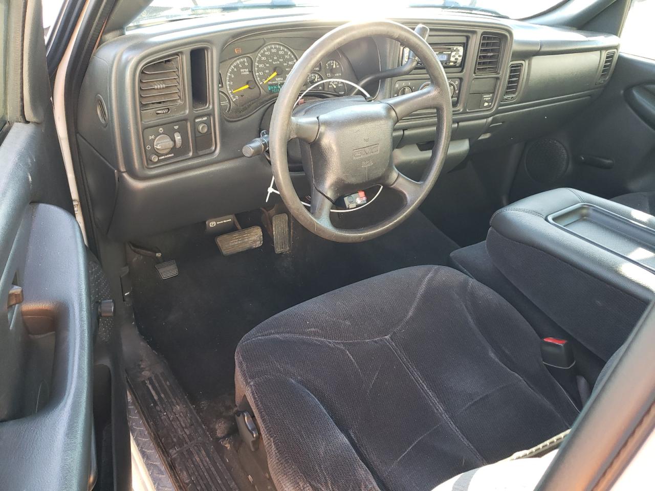 2000 GMC Sierra - Image 8