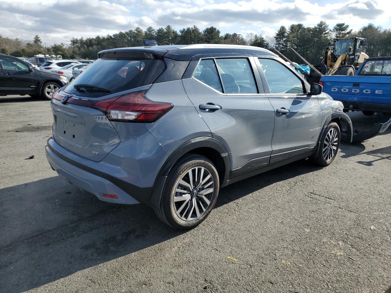 2024 Nissan Kicks - Image 3