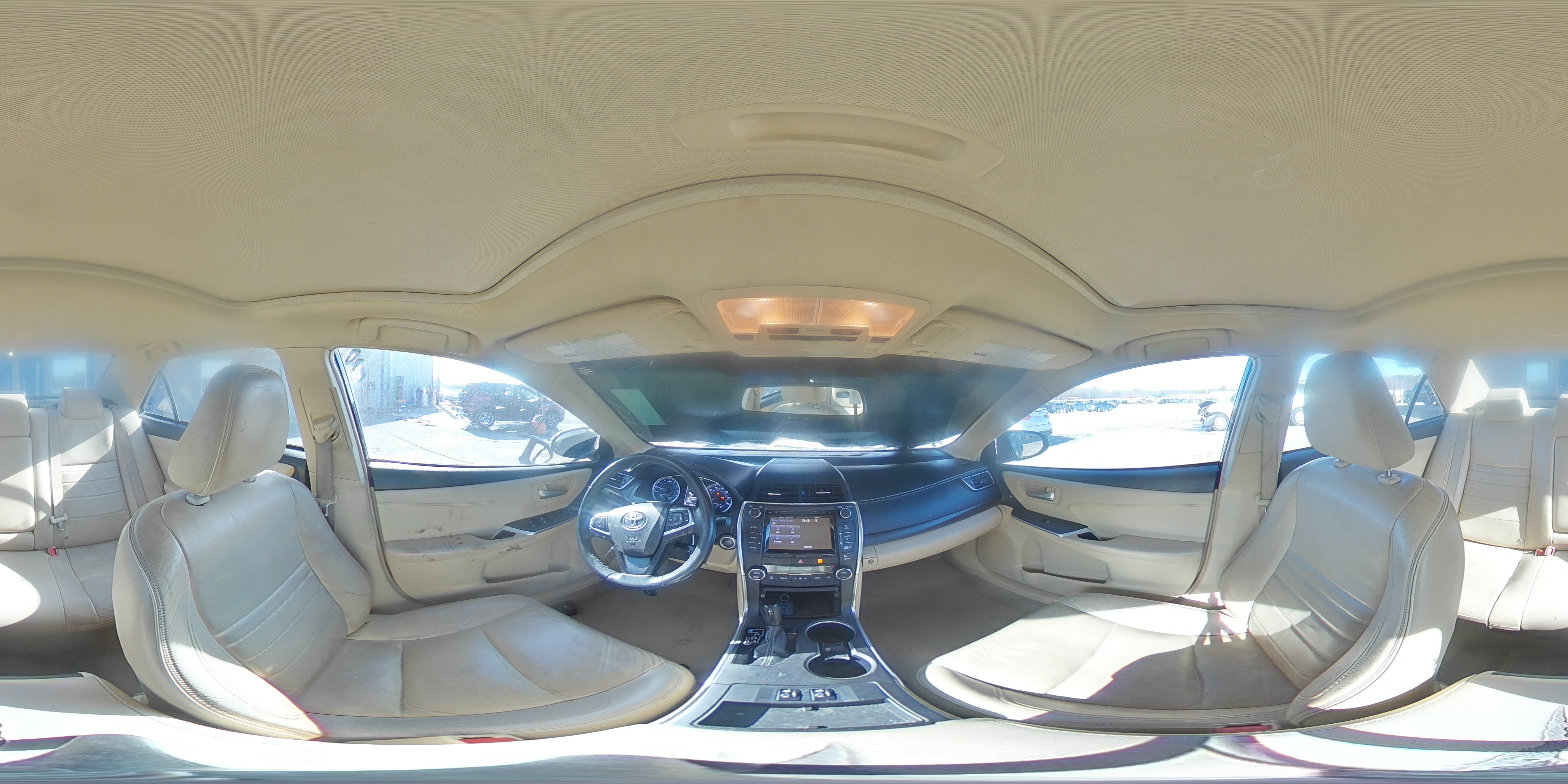 2015 Toyota Camry - Image 14