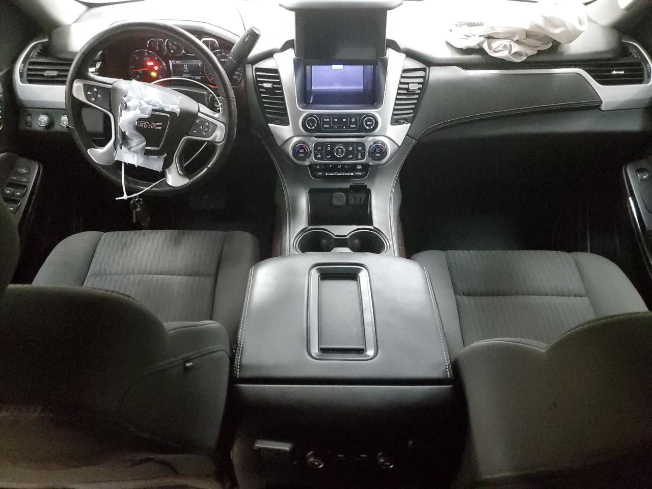 2019 GMC Yukon - Image 8