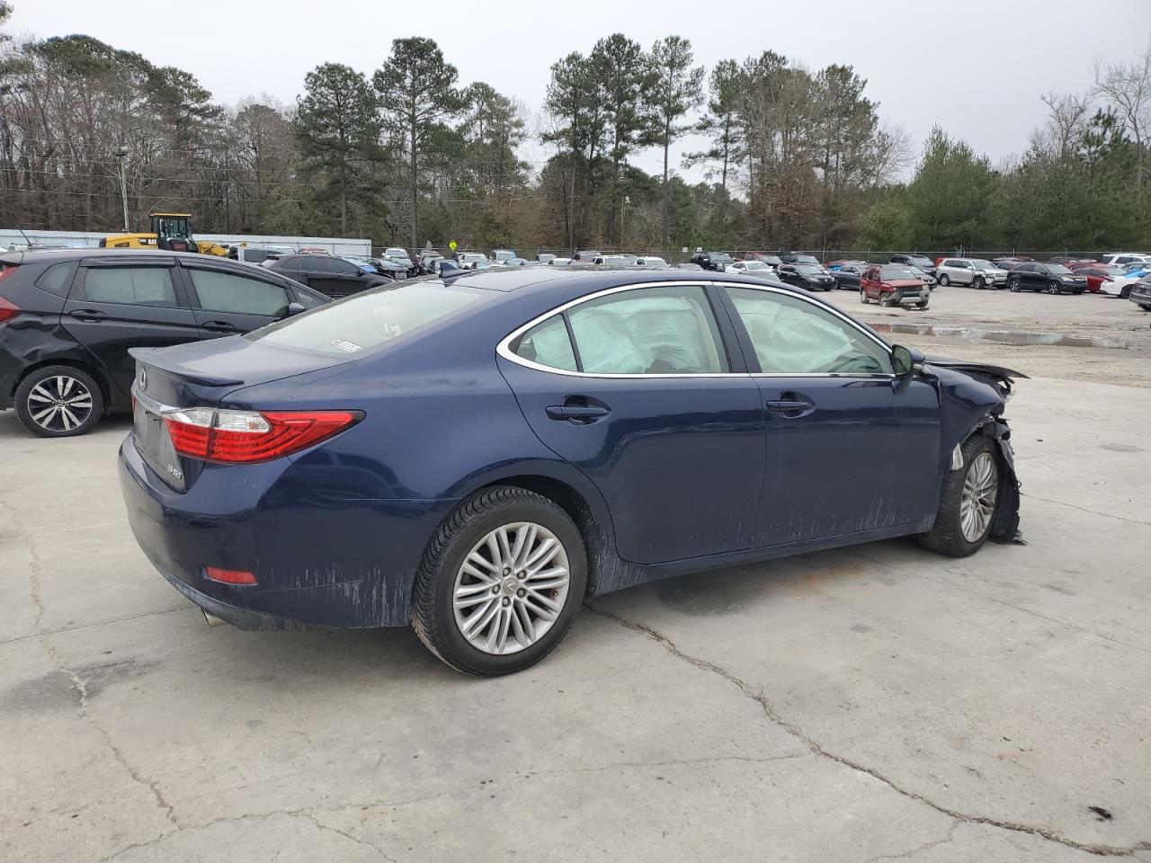 2013 Lexus ES - Image 3