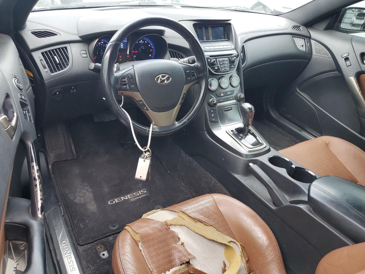 2016 Hyundai Genesis - Image 8
