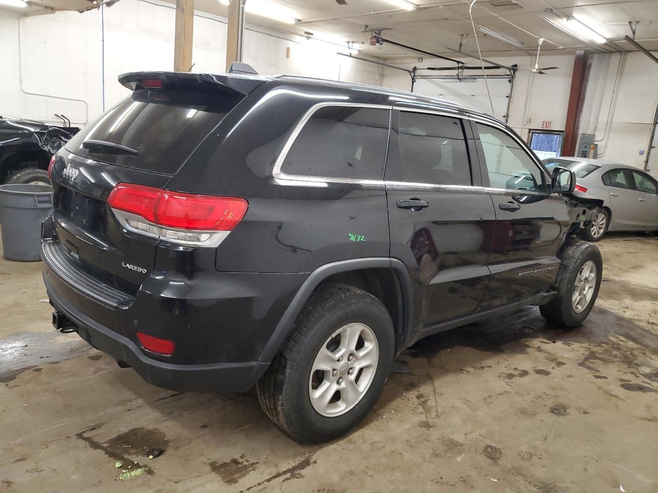 2017 Jeep Grand Cherokee - Image 3