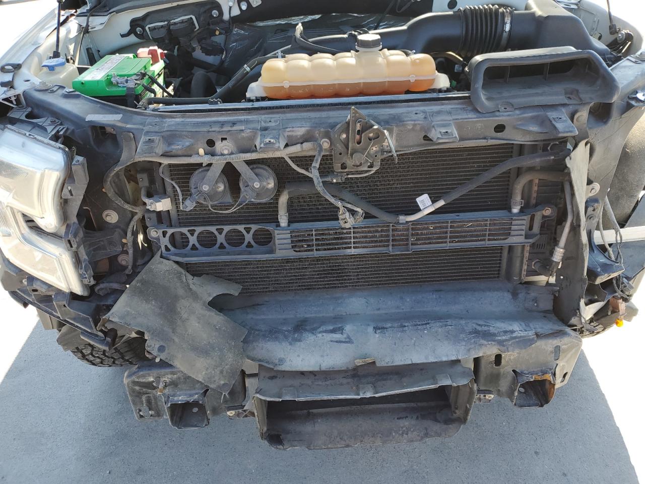 2016 Ford F-150 - Image 11