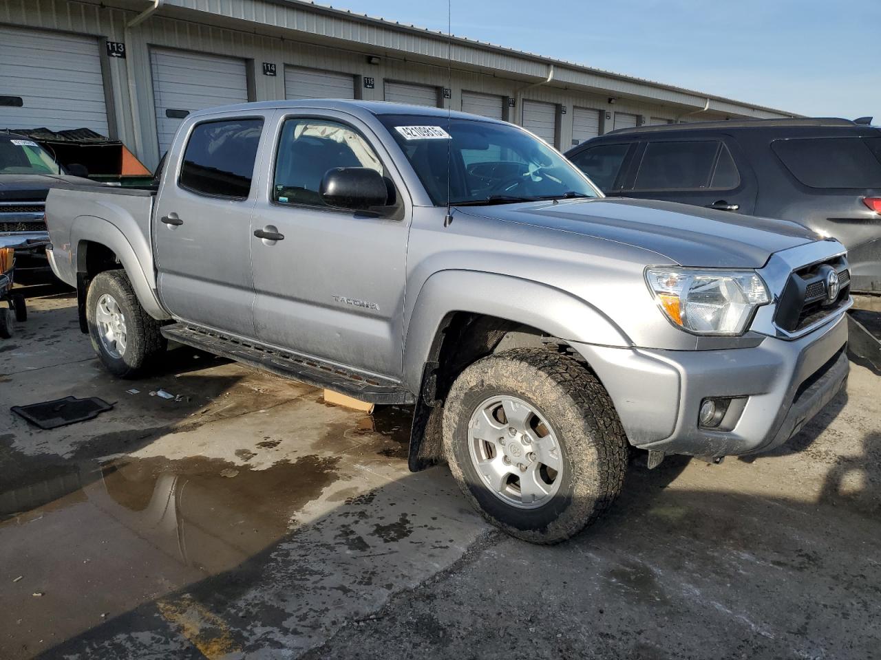 2015 Toyota Tacoma - Image 4