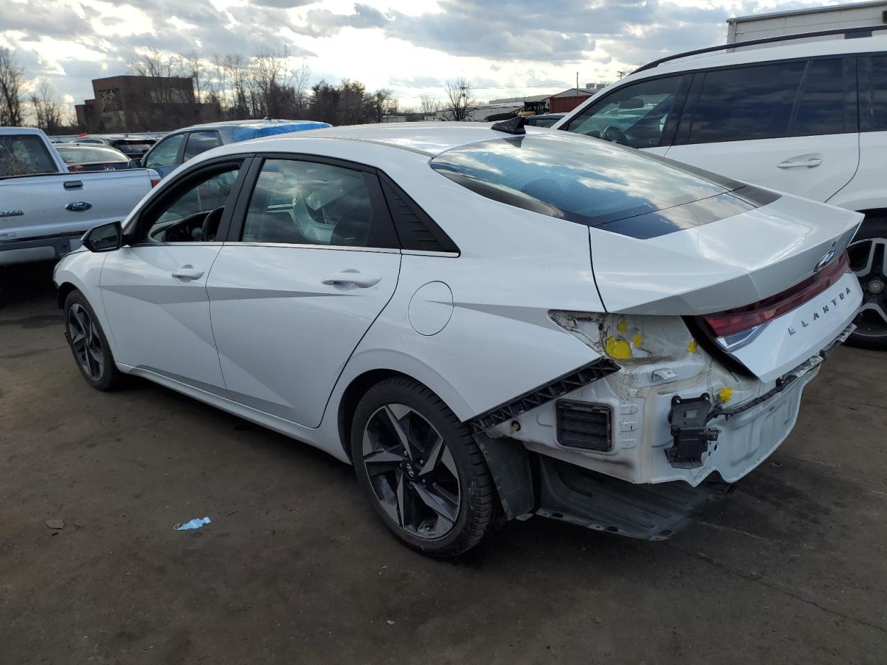 2021 Hyundai Elantra - Image 2