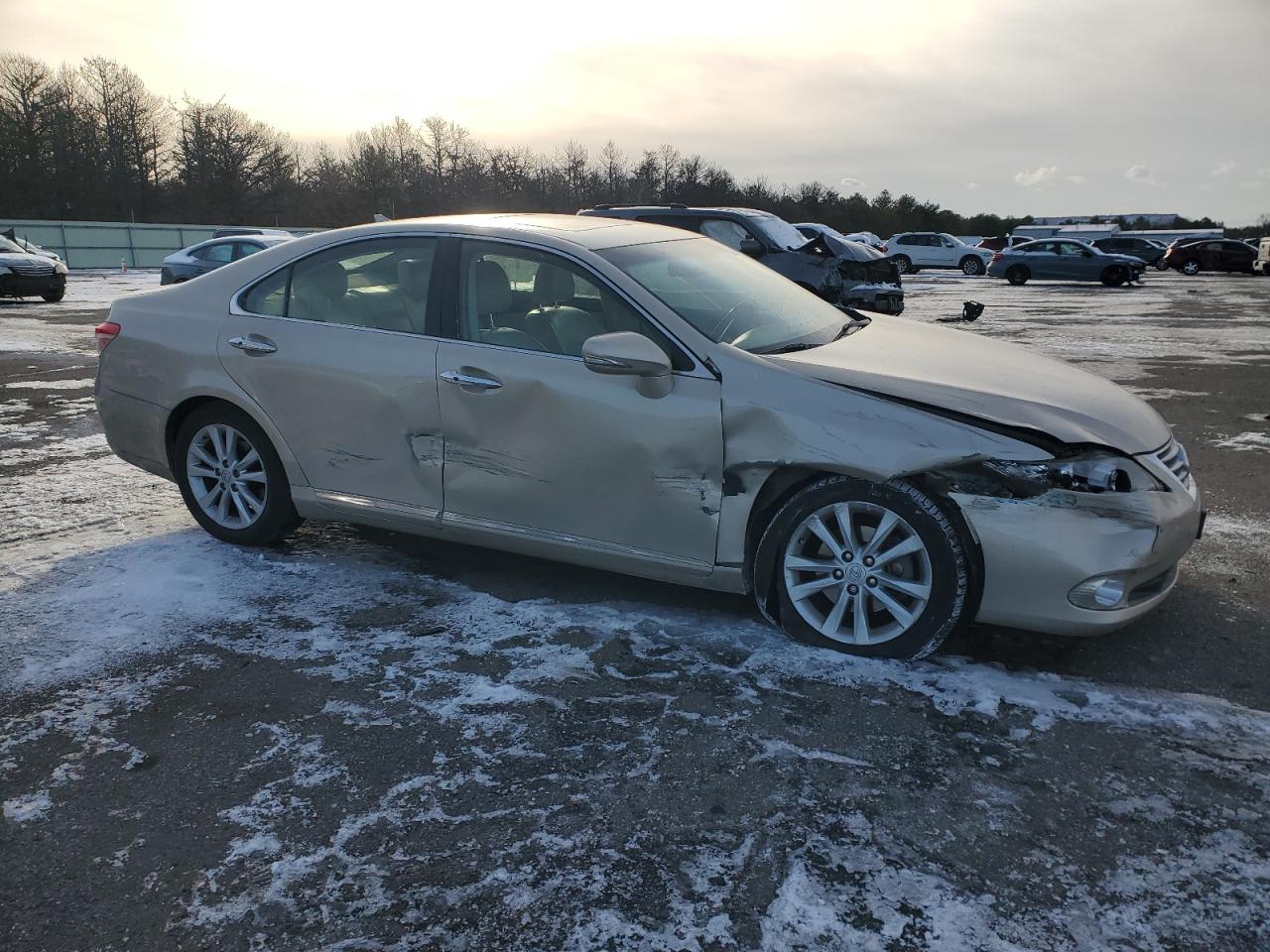2012 Lexus ES - Image 4