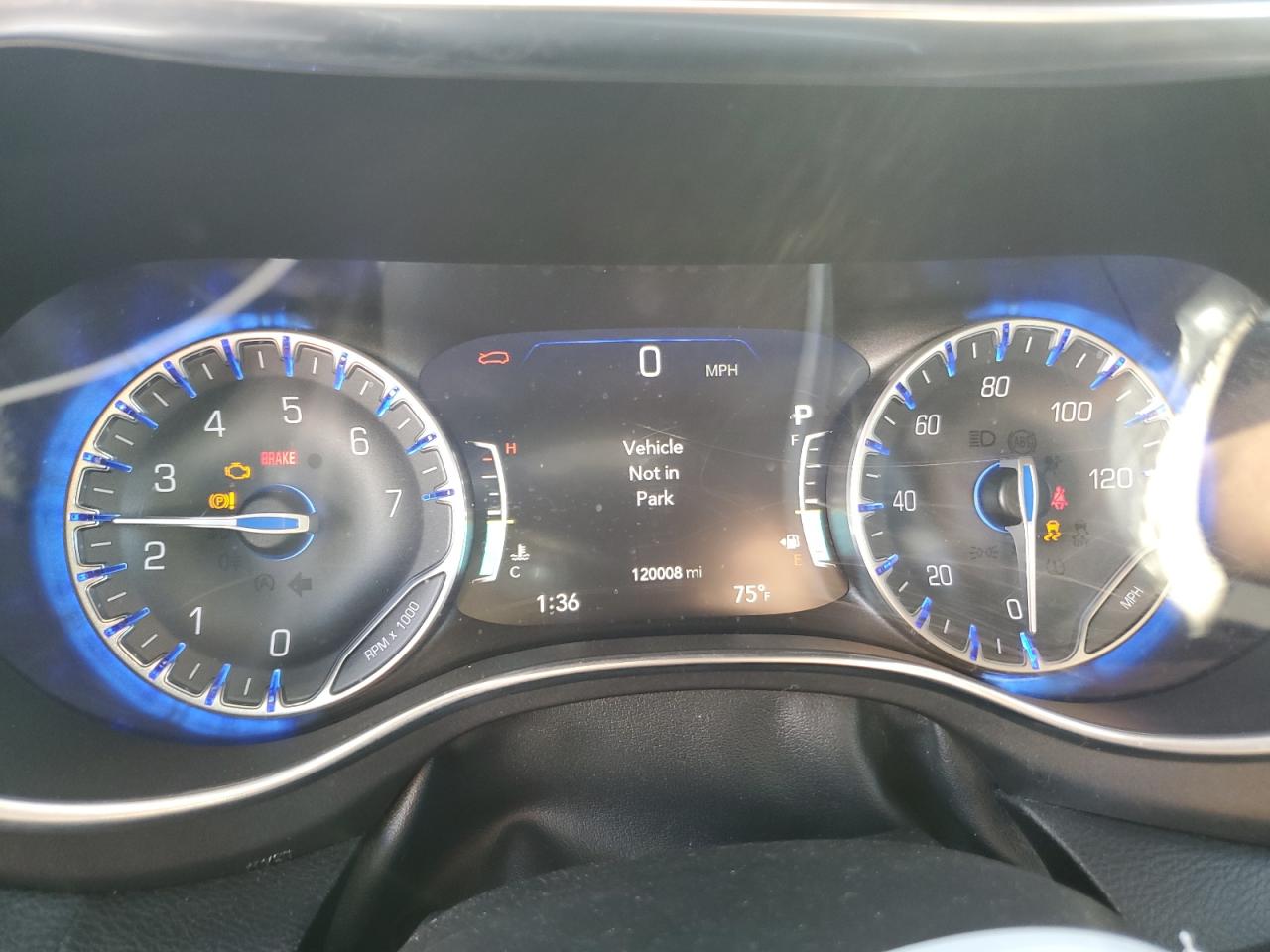 2020 Chrysler Pacifica - Image 9