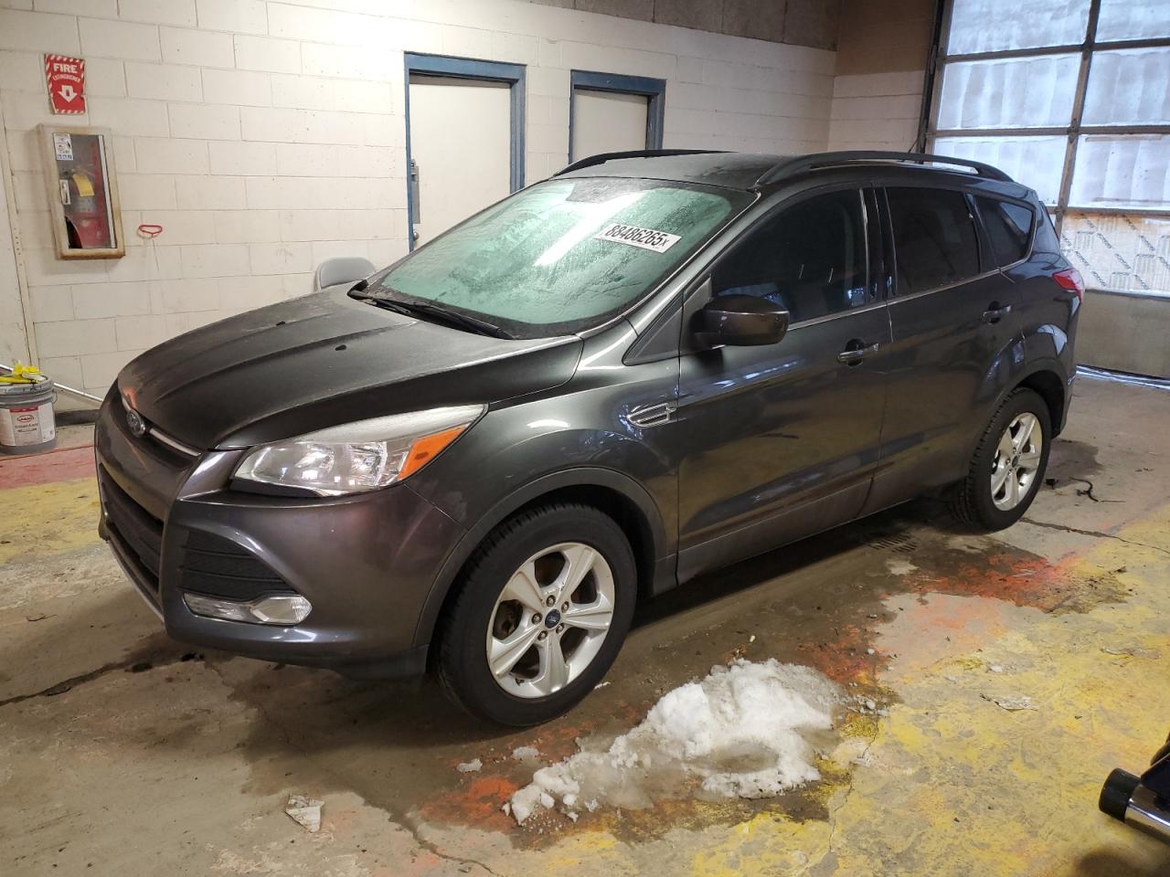 VIN 1FMCU9GX2GUB45743 2016 FORD ESCAPE no.1