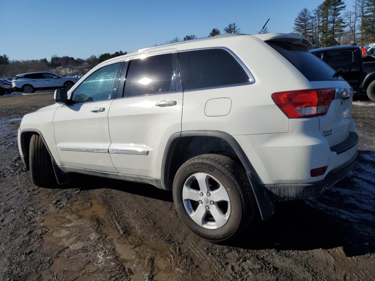 2011 Jeep Grand Cherokee - Image 2