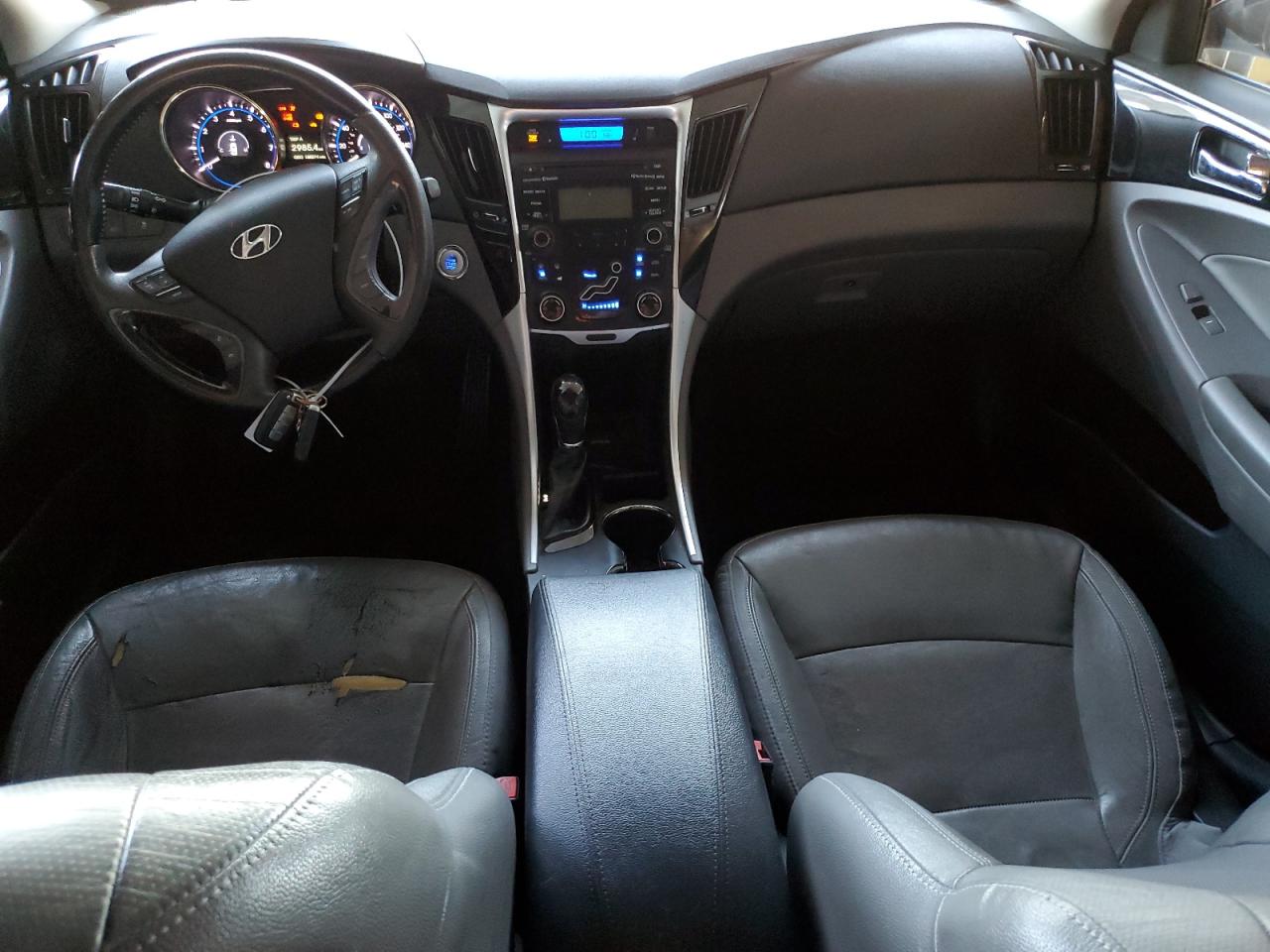 2012 Hyundai Sonata - Image 8