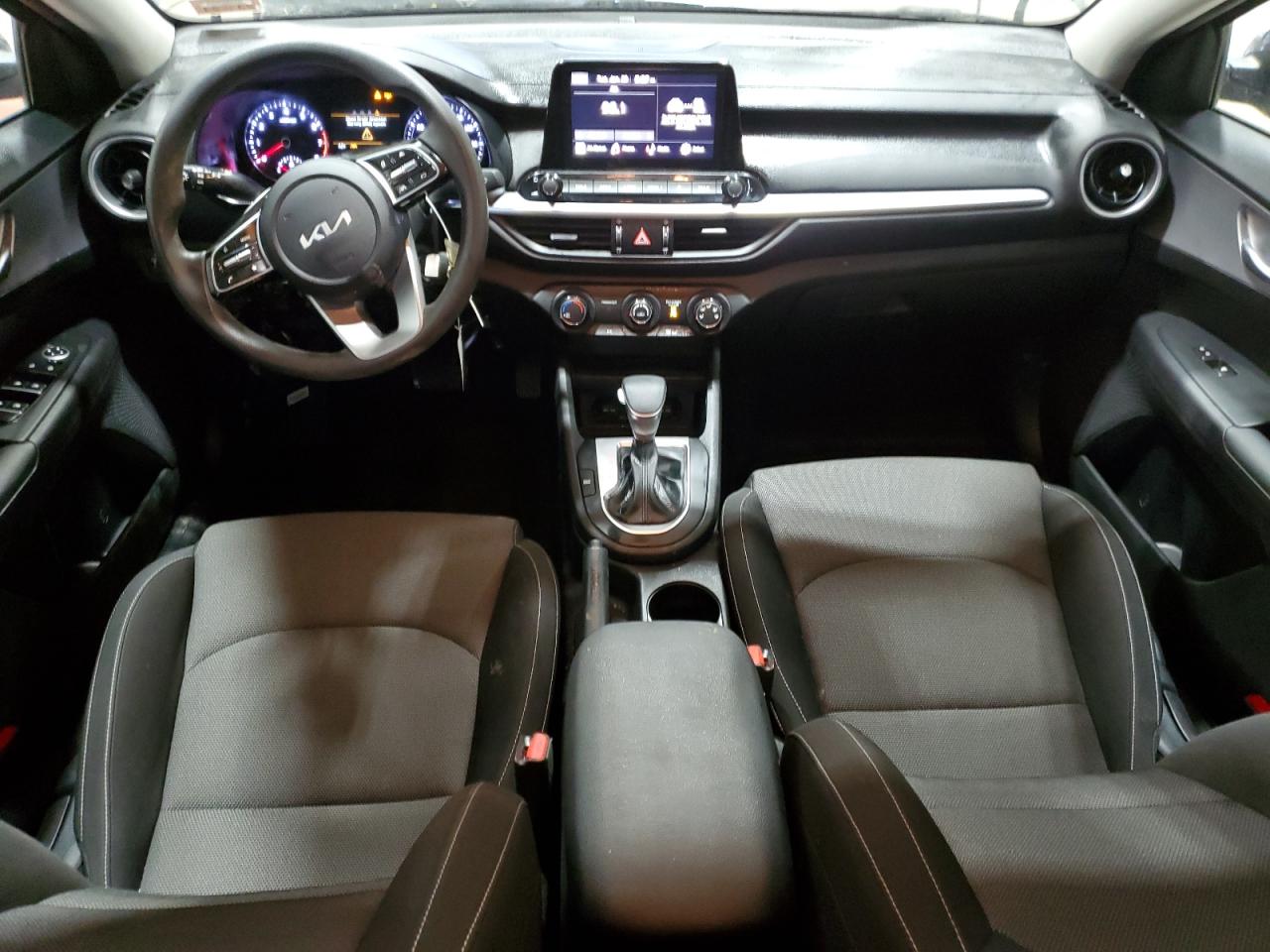 2023 Kia Forte - Image 8