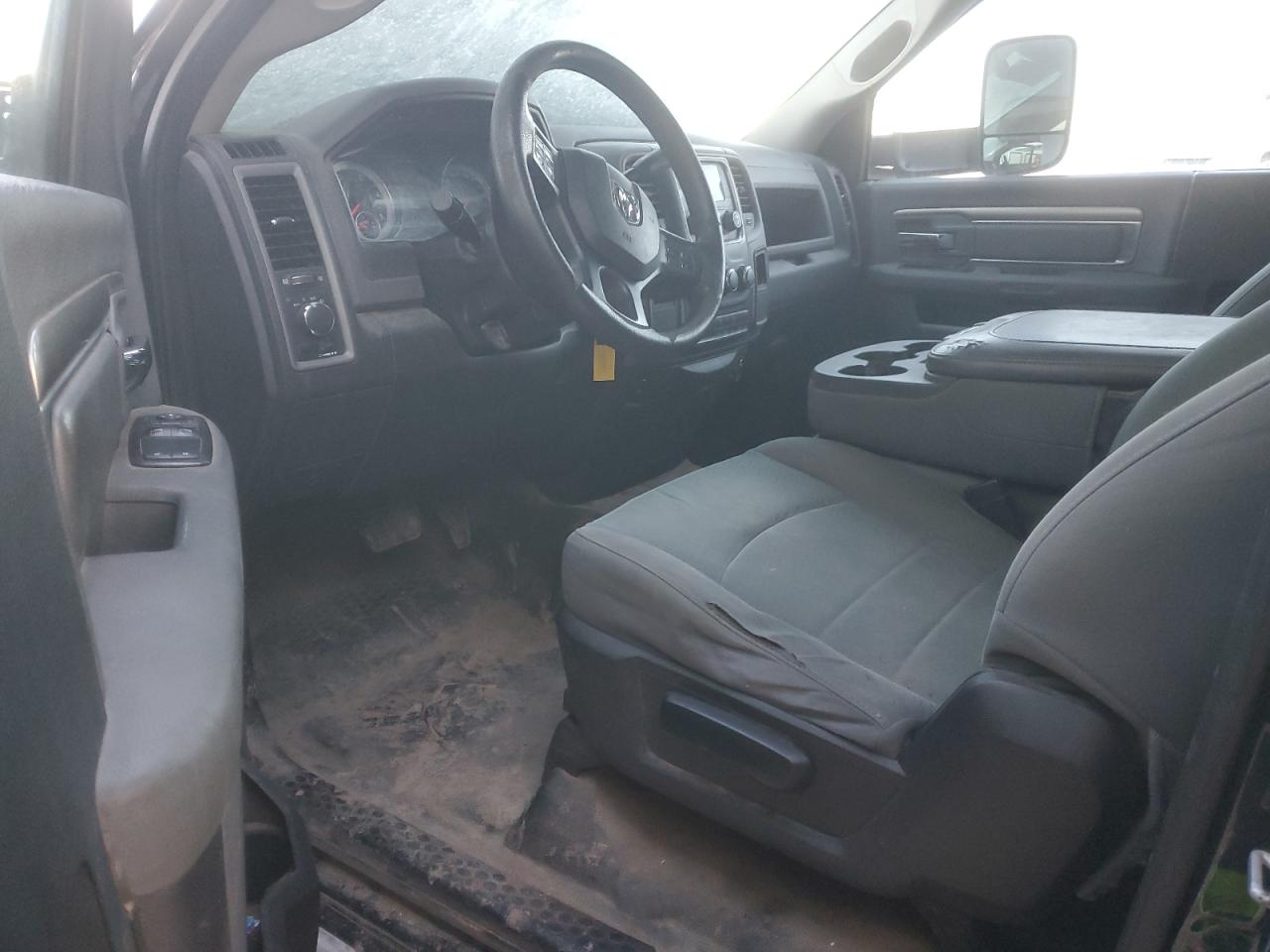 2017 RAM 5500 - Image 8