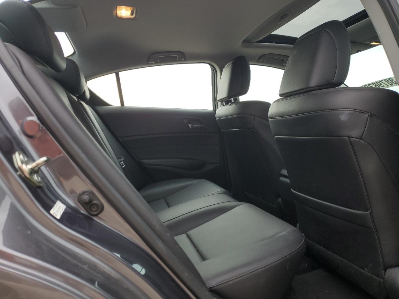 2017 Acura ILX - Image 10