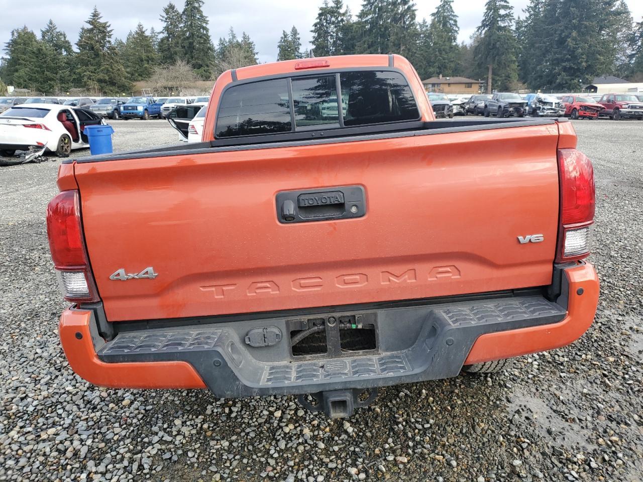 VIN 5TFSZ5AN1JX138144 2018 TOYOTA TACOMA no.6